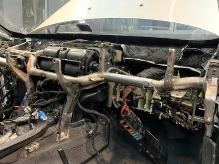 BMW 528i E60 크레파스 냄새 제거!
