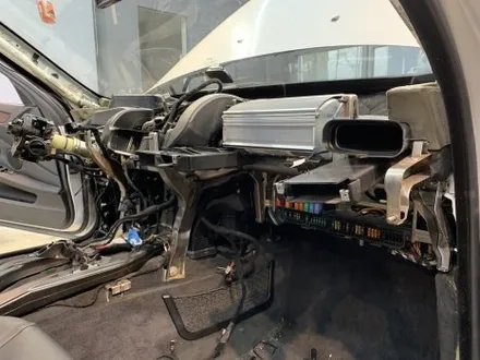 BMW 528i E60 크레파스 냄새 제거!