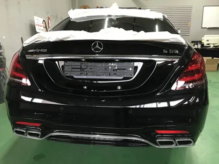 벤츠 S63 AMG 리어모니터 장착