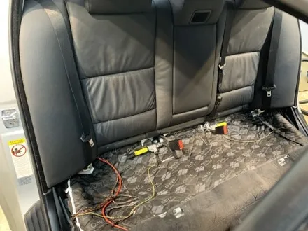 BMW 528i E60 크레파스 냄새 제거!