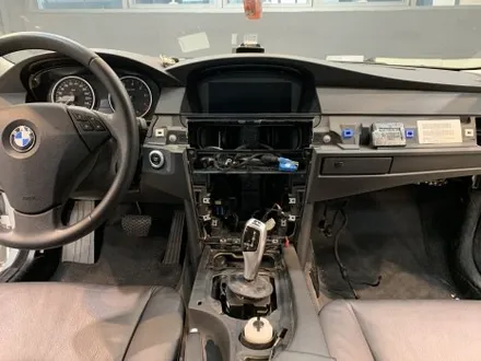 BMW 528i E60 크레파스 냄새 제거!