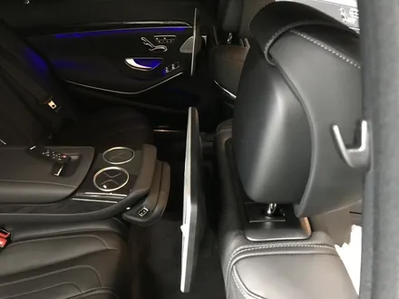 벤츠 S63 AMG 리어모니터 장착