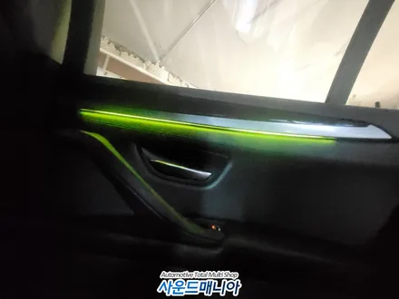 BMW 520d  F10  DMX 엠비언트 라이트를 비노출로 장착해보니 환상적이야 :) / 울산, 경남