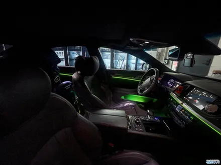 울산 DMX 엠비언트 제네시스G80 스포츠에 순정스럽게 비노출로 매립 / 울산, 경남