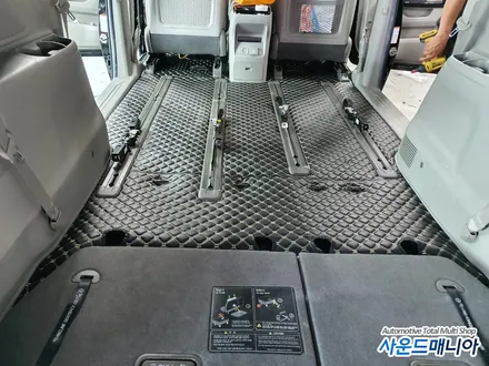 올뉴카니발 7인승 차박레일 모노륨장판 코일매트 울산 사운드매니아 / 울산, 경남