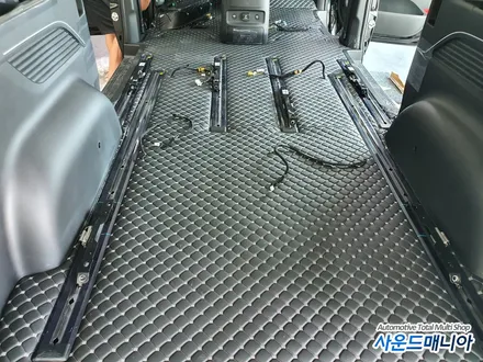 현대 스타리아 바닥모노륨 차박 3열 연장작업 전문간 울산 사운드매니아 / 울산, 경남