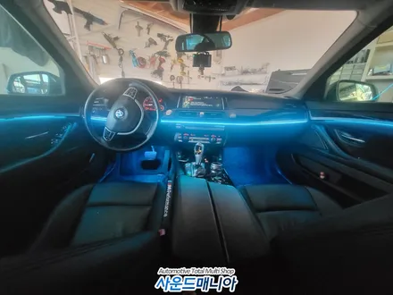 BMW 520d  F10  DMX 엠비언트 라이트를 비노출로 장착해보니 환상적이야 :) / 울산, 경남