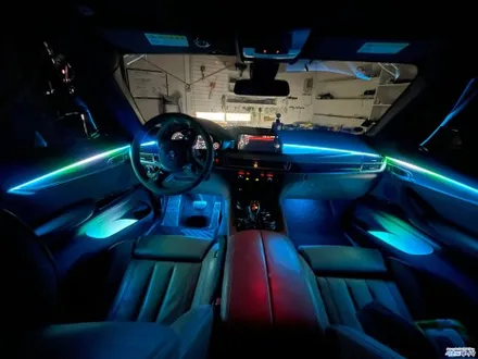 BMW X6 f16  카식스 에이비클 무빙 엠비언트 시공으로 실내 분위기 업그레이드