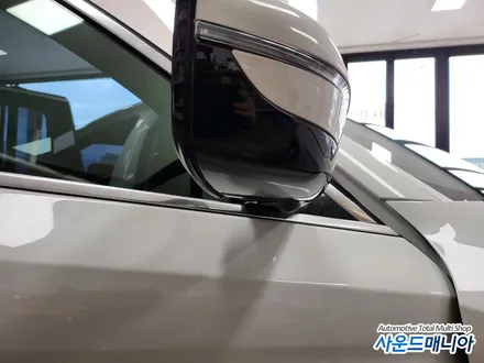 BMW 520d 어라운드뷰(슈퍼뷰) 시공과 주차녹화시간을 장시간 연장해주는 보조배터리 에코파워팩16c 장착 / 울산, 경남
