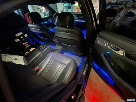 울산 DMX 엠비언트 제네시스G80 스포츠에 순정스럽게 비노출로 매립 / 울산, 경남