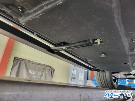 아우디Q7  수입차 고정 사이드스텝 장착 시공 필요하시면 꼼꼼하게 작업하는 사운드매니아 / 울산, 경남