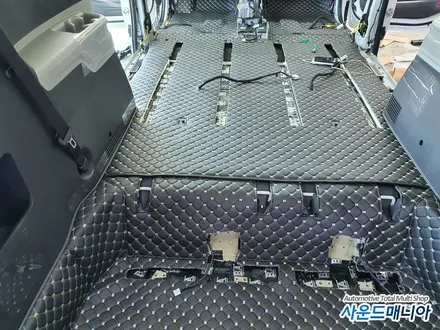 카니발ka4  바닥방음 바닥모노륨 차박레일 Xm전용 천장모니터 보조모니터 작업 / 울산, 경남