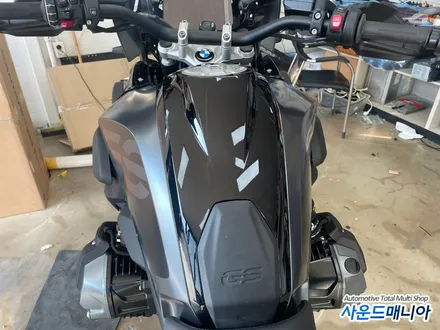 차량을 넘어 BMW R1 1250GS 바이크까지 PPF시공하는 울산 사운드매니아!! / 울산, 경남