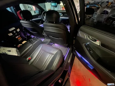 울산 DMX 엠비언트 제네시스G80 스포츠에 순정스럽게 비노출로 매립 / 울산, 경남