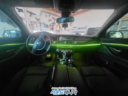 BMW 520d  F10  DMX 엠비언트 라이트를 비노출로 장착해보니 환상적이야 :) / 울산, 경남