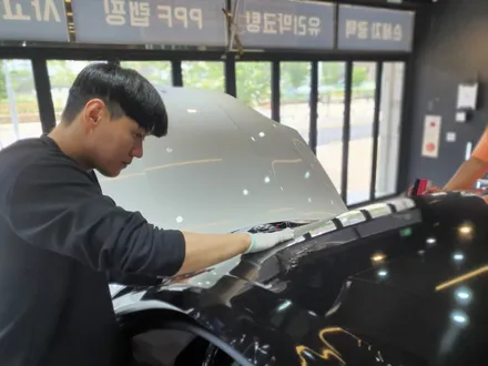 시흥 포르쉐 랩핑 3M 유광 화이트 랩핑으로 순정 느낌 내기 / 시흥시 월곶동