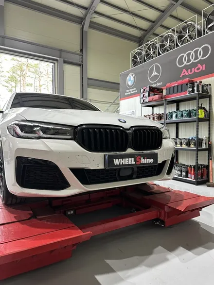 bmw 520d 휠수리후 블랙유광휠도색.강릉휠도색.속초휠도색.양양휠도색 / 동해시 단봉동
