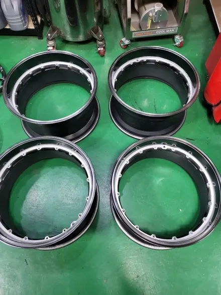 bbs18인치휠 휠수리및 휠도색 동해휠도색,강릉휠도색,삼척휠도색,태백휠도색,울진휠도색,동해휠수리,강릉휠수리,삼척휠수리,태백휠수리 / 동해시 단봉동