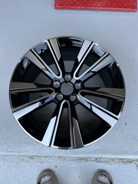 볼보 xc60 다이아컷팅휠수리 강릉휠수리.동해휠수리.삼척휠수리 / 동해시 단봉동