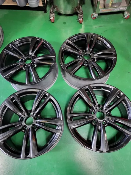 bmw 528i 컨버터블 19인치 고스트크롬 도색 동해휠도색,강릉휠도색,태백휠도색,삼척휠도색,울진휠도색 / 동해시 단봉동