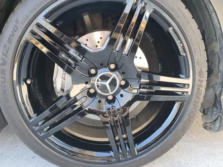 벤츠 Cls 63 amg 2짝 수리후 블랙유광 도색 / 동해시 단봉동