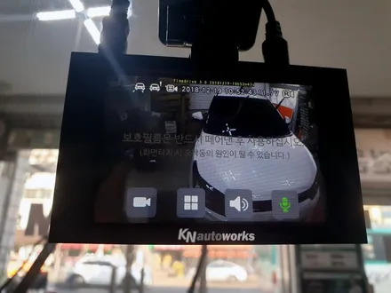 [코란도 투리스모] 파인드라이브 몬스터 7 트립일체형 네비 매립기 / 경기 김포