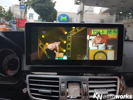 서울 영등포 // 벤츠 E220 10.25인치 안드로이드 와이드 모니터 장착기 / 경기 김포