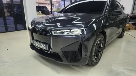 부천 BMW IX, 순정으로 M스포츠 그릴, 아이코닉 글로우까지 한 번에 시공 / 경기 김포