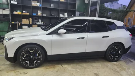 BMW iX의 핫한 작업! 아이코닉 글로우 그릴 교체 작업 가능합니다! / 경기 김포