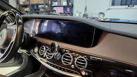부천 벤츠 W222 S560 카링킷 프로3, 정전식 터치 패널 설치로 편하게 카플레이 안드로이드오토 쓰기 / 경기 부천