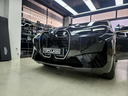 BMW iX M60의 아이코닉 글로우 & M70 그릴 교체[부천 탑클래스] / 경기 부천