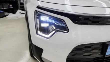 부천 디 올 뉴 니로 EV 스타일 패키지, 프로젝션 LED 헤드램프, 리어 LED 턴시그널 후진등 램프 교체 작업 / 경기 부천