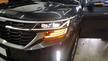 더 뉴 셀토스 시그니처에서만 볼 수 있는 순정 LED 헤드램프 순정 LED 턴시그널 작업기 / 경기 김포