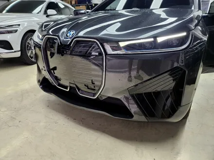 BMW iX M60에 아이코닉 글로우 그리고 M70 그릴 설치 후기 [부천 탑클래스] / 경기 부천