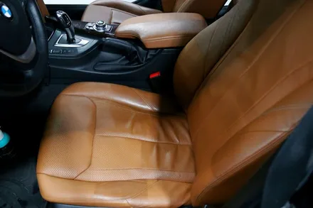 BMW 320d 가죽시트 크리닝 (브라운시트 때벗겨보기~) / 부산, 기장, 양산