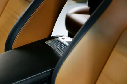 렉서스 NX300h 지에어 공기청정기 장착 (암레스트 일체형이라 부산말로 까리하지예?) / 부산, 기장, 양산