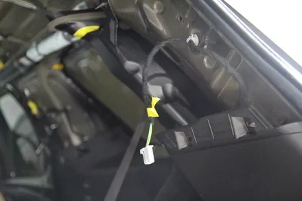 쉐보레 트래버스 전동 사이드스텝 그리고 천장엠보싱까지.. (스텝 장착하러 오셨다 엠보싱 의뢰까지..) / 부산, 기장, 양산