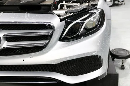 벤츠 E220d 앞범퍼 PPF 시공 (범퍼에 PPF를 하는 이유랄까요?) / 부산, 기장, 양산