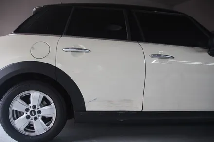 BMW 미니 5도어 조수석 후도어 패널 교환 작업 (판금도색 작업의뢰도 가능하세요~) / 부산, 기장, 양산