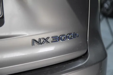 렉서스 NX300h 애플 카플레이 모듈 장착 (구형 네비게이션 한번 바꾸고 싶으시죠?) / 부산, 기장, 양산