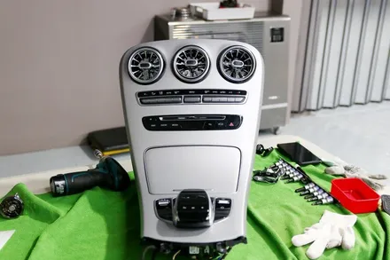 벤츠 C200 크롬 랩핑 그리고 실내 랩핑까지! (일명 크롬죽이기 작업입니다~) / 부산, 기장, 양산