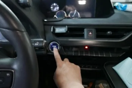 렉서스 UX250h 락폴딩 모듈 설치 (시동끄고 문잠그면 사이드미러 접혀주는거 당연한거 아닌가요?) / 부산, 기장, 양산
