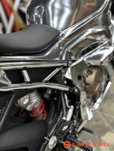 바이크랩핑 - BMW S1000rr - 크롬 랩핑 에스랩필름 시공 / 영통구 원천동