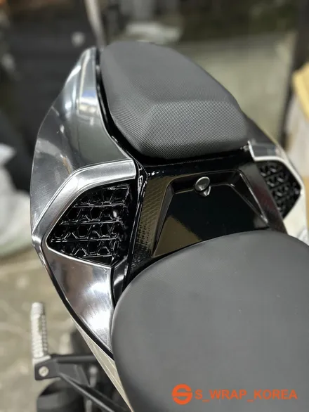 바이크랩핑 - BMW S1000rr - 크롬 랩핑 에스랩필름 시공 / 영통구 원천동
