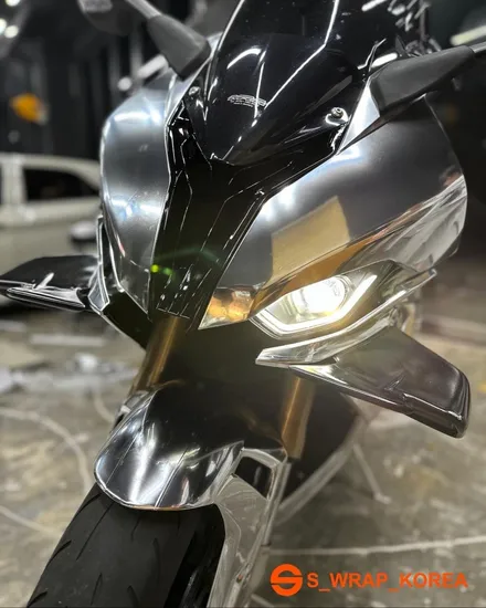 바이크랩핑 - BMW S1000rr - 크롬 랩핑 에스랩필름 시공 / 영통구 원천동