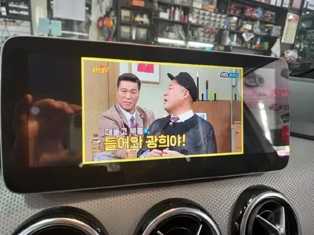벤츠 B클래스 안드로이드 올인원 네비게이션 매립