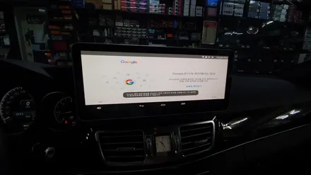 벤츠E클래스 와이드모니터 교체 및 안드로이드 아틀란 네비매립