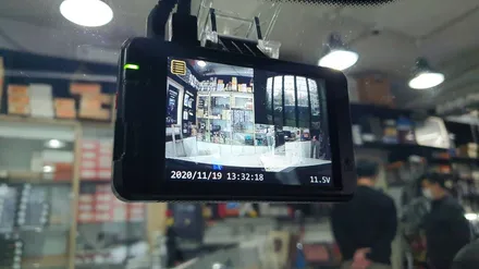 벤츠 E클래스 와이드모니터 교체 및 파인드라이브 네비매립