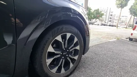 카니발 구형 KIA 엠블럼을 KN 신형 엠블럼으로 교체한 시공 후기