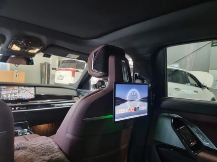 2025 BMW X7 뒷좌석 안드로이드모니터 리어모니터 설치
